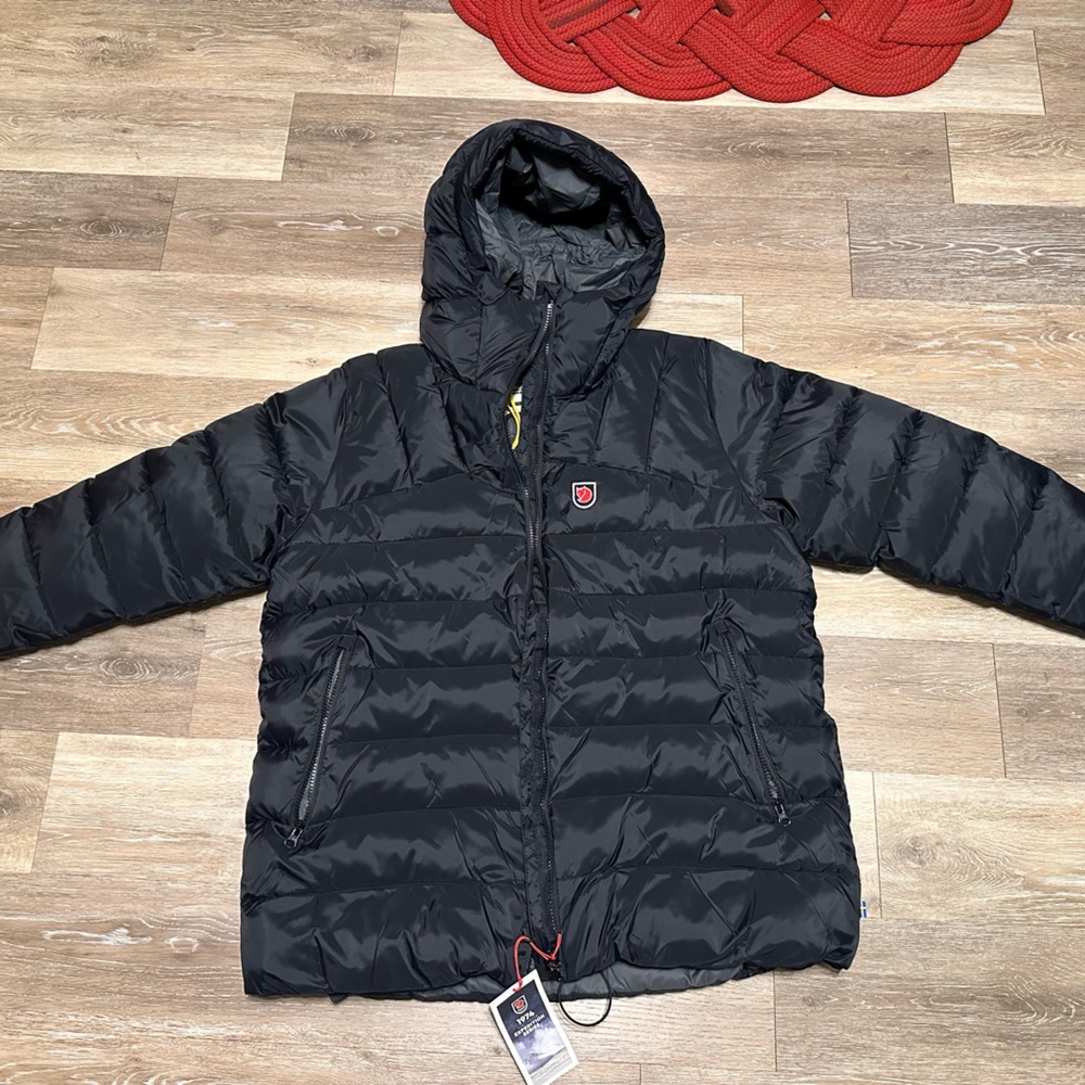 REGULAR FIT
EXPEDITION MID WINTER JACKET W fjallraven